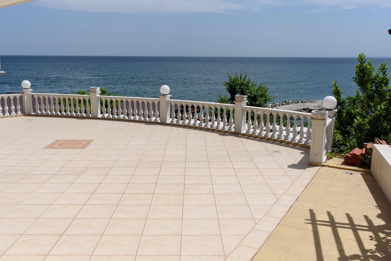 Guest House Ianis Paradise Nesebar Exterior photo